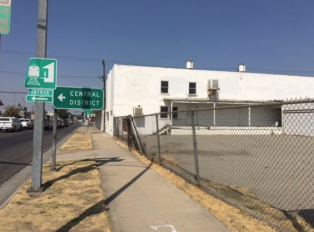 More Photos Of 1414 24th St, Bakersfield Warehouse For Sale