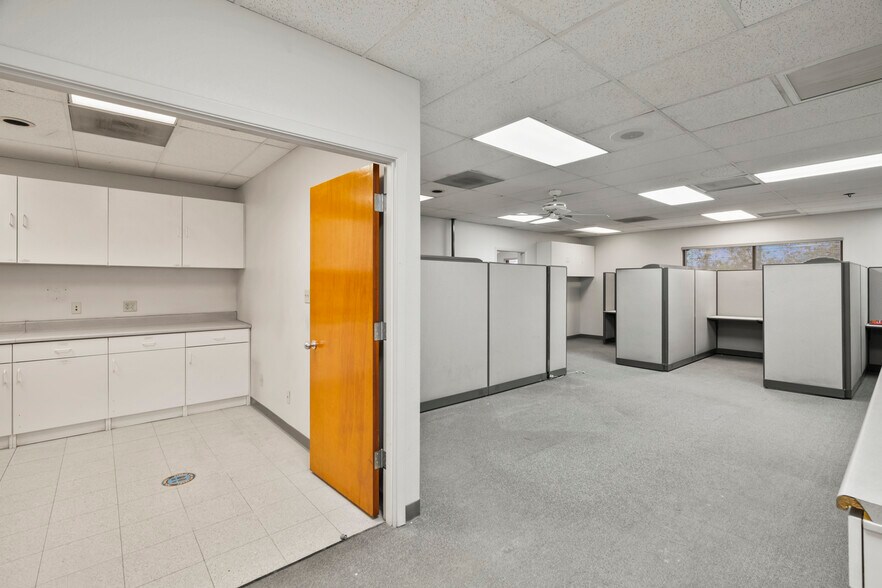 More Photos Of 319 E McDowell Rd, Phoenix Office For Sale