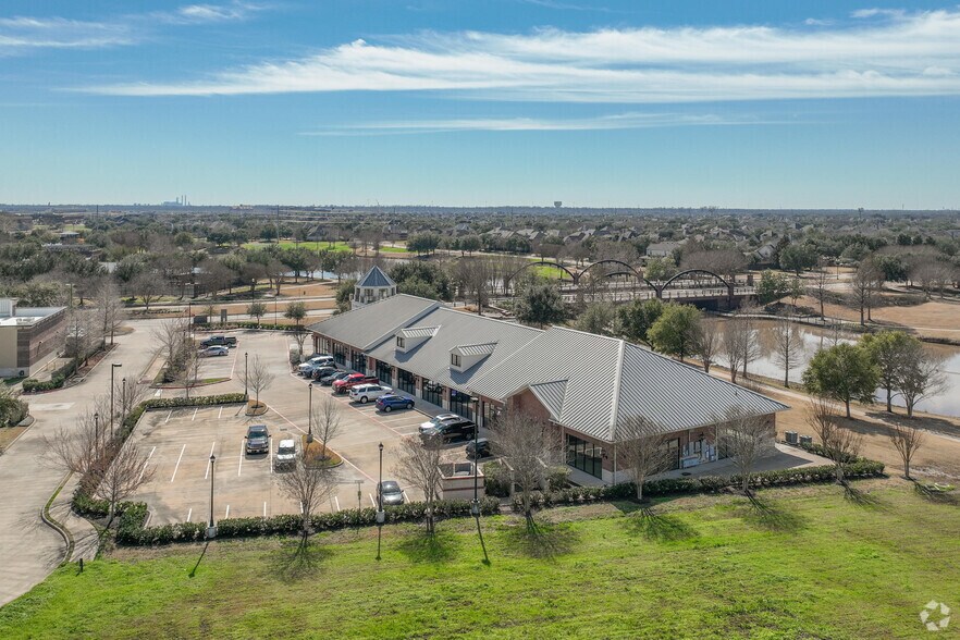 More Photos Of 7215 New Territory Blvd, Sugar Land Office For Lease