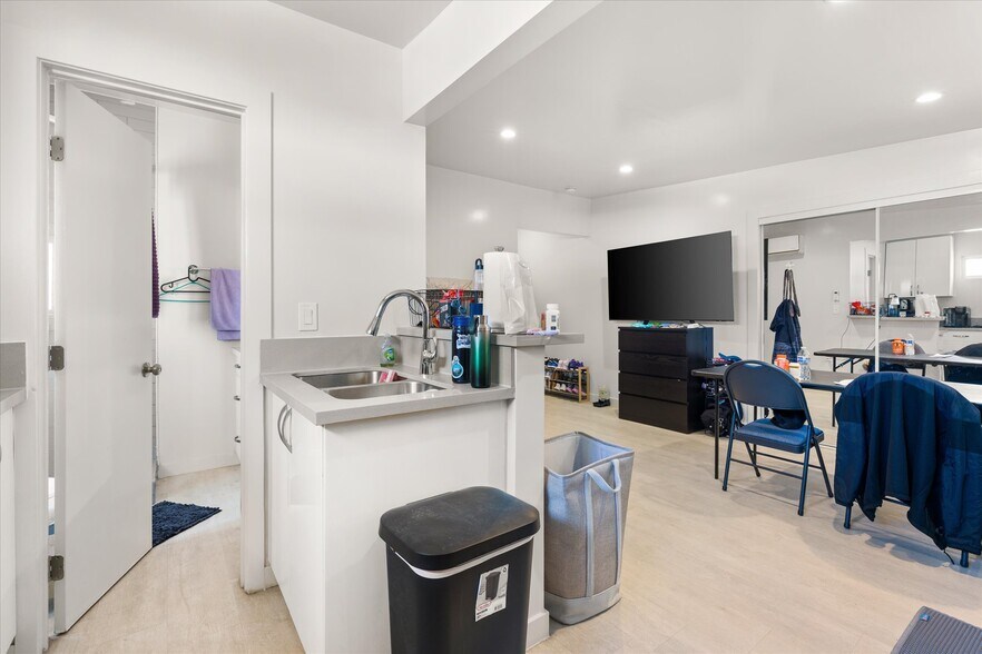 More Photos Of 9910 S Village Dr, Inglewood Apartments For Sale