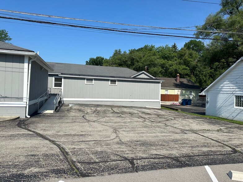 More Photos Of 2710 E 62nd St, Indianapolis Medical For Sale