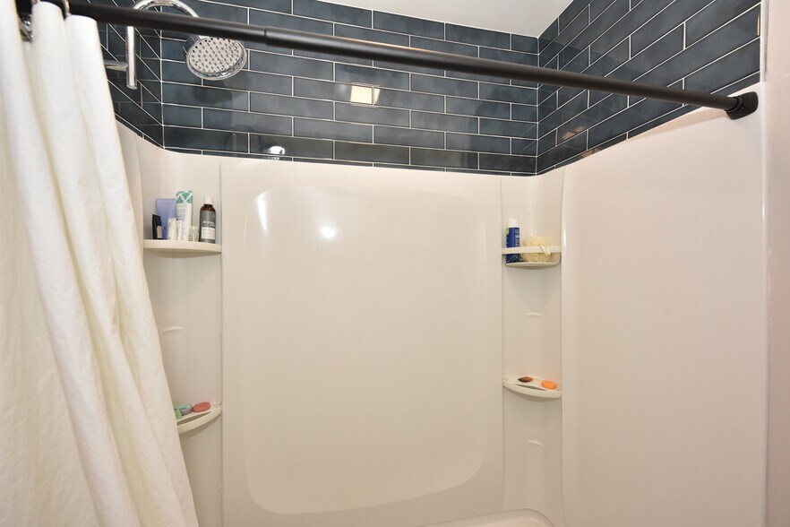 More Photos Of 1816 E Kane Pl, Milwaukee Apartments For Sale