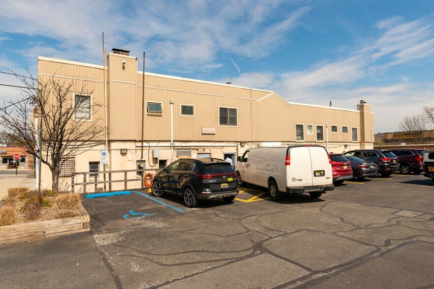 More Photos Of 640-642 Eagle Rock Ave, West Orange Storefront Retail Office For Lease