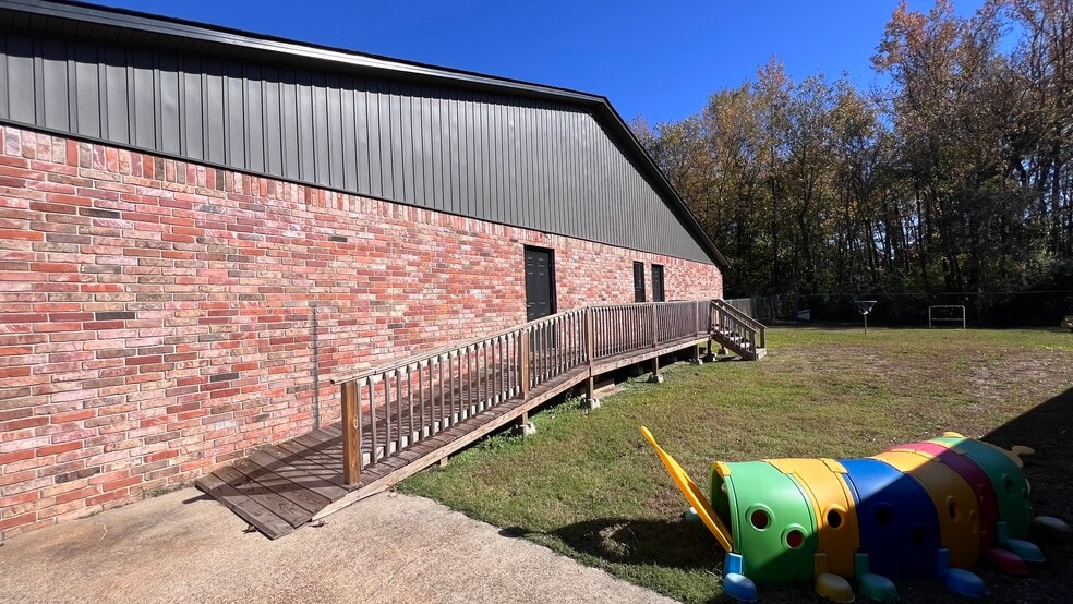 More Photos Of 501 S 1st St, Jacksonville Daycare Center For Sale