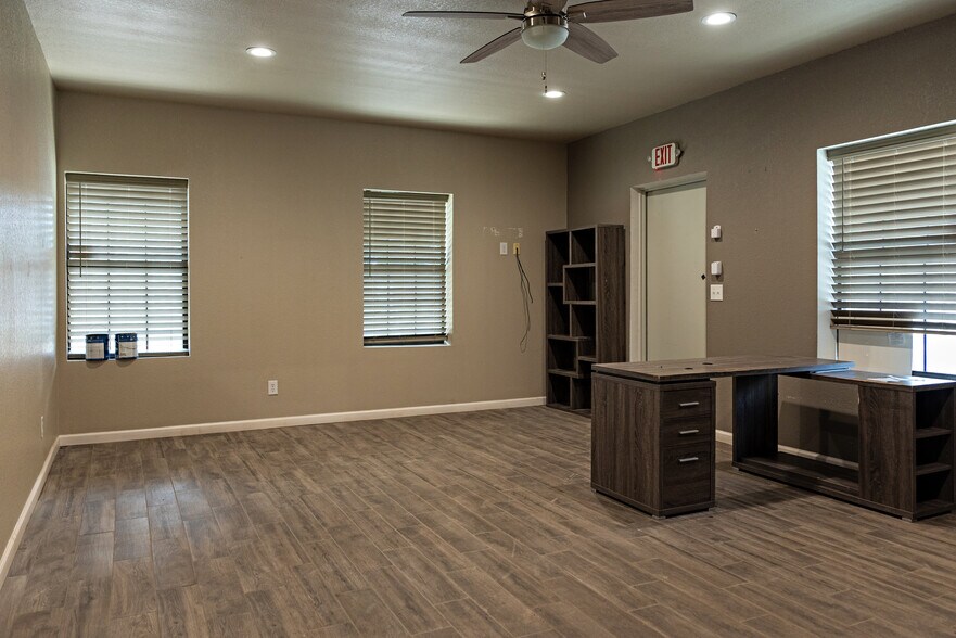 More Photos Of 18838 FM 2252, San Antonio Warehouse For Lease