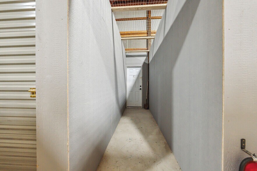 More Photos Of 14 North St, Oneonta Self Storage For Sale