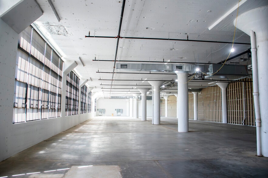 More Photos Of 420 Memorial Dr, Danville General Retail For Lease