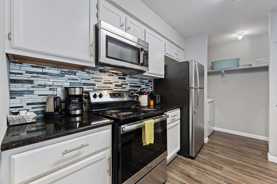 More Photos Of 1000 E University Dr, College Station Apartments For Sale