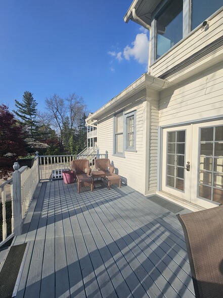 More Photos Of 403 Green St, Gainesville Office For Lease