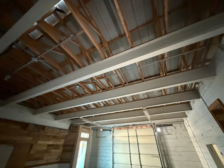 More Photos Of 200 S State Ave, Indianapolis Flex For Sale