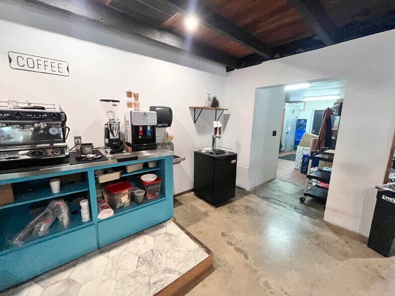 More Photos Of 14 Blue Rock Rd, Millersville Restaurant For Sale