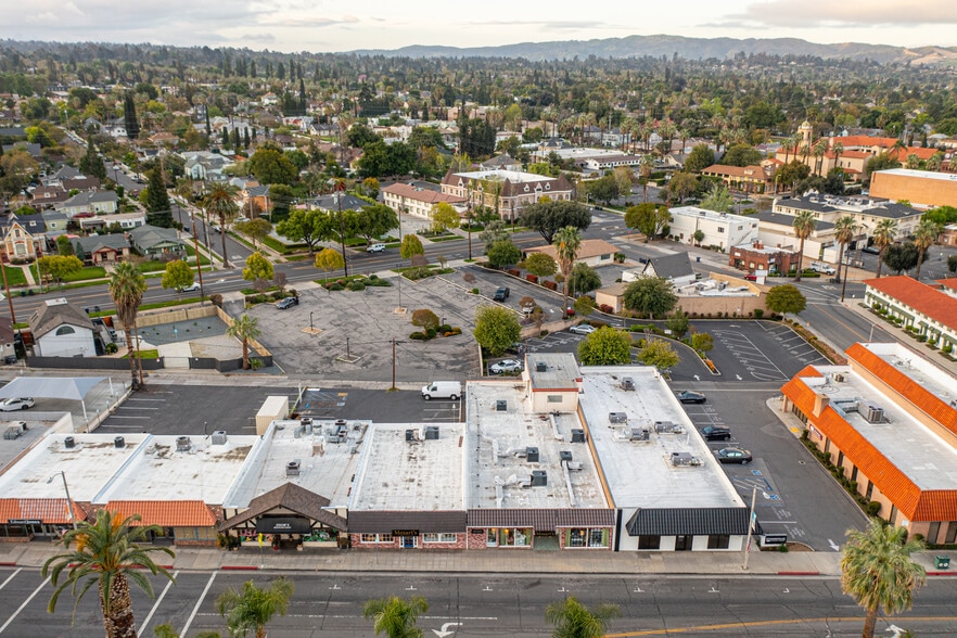 More Photos Of 218 E Citrus Ave, Redlands Storefront For Sale