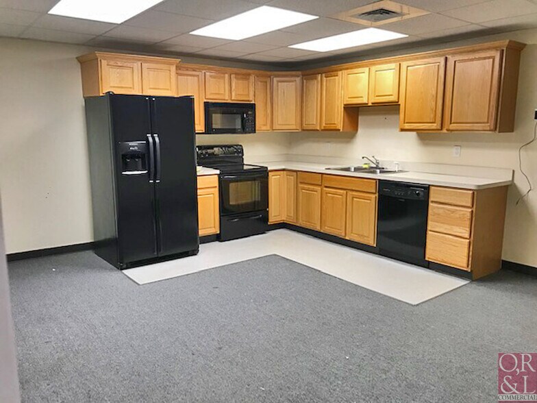 More Photos Of 288 Highland Ave, Cheshire Medical For Lease