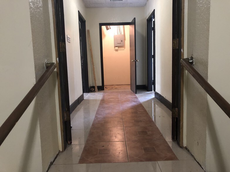 More Photos Of 219 N 21st Ave, Hollywood Storefront Retail Office For Lease