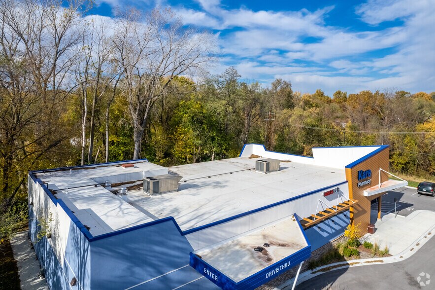 More Photos Of 2500 S 4th St, Leavenworth Drugstore For Sale