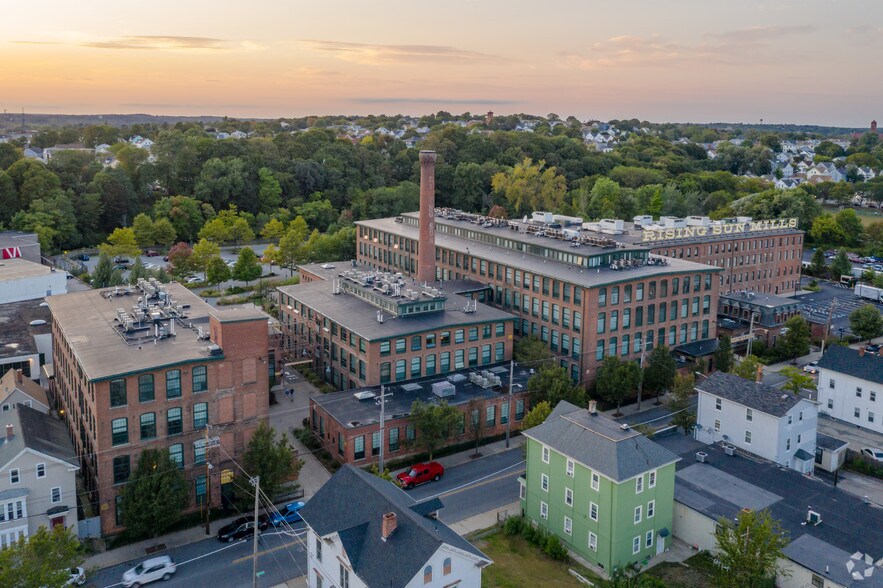 More Photos Of 166 Valley St, Providence Apartments For Sale