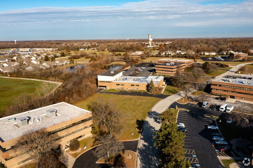 More Photos Of 20080 Governors Dr, Olympia Fields Office For Sale
