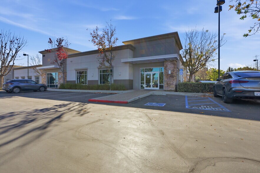 More Photos Of 5839 Pine Ave, Chino Hills Coworking Space