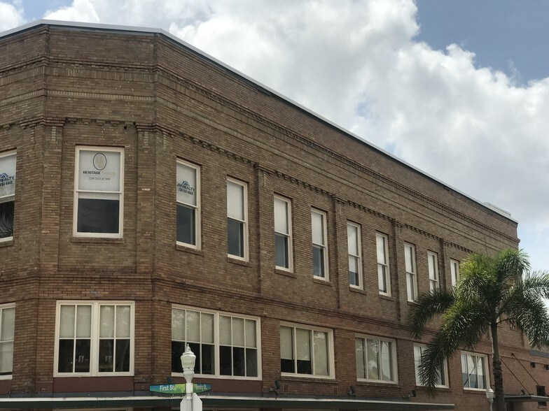 More Photos Of 2235 1st St, Fort Myers Office For Lease