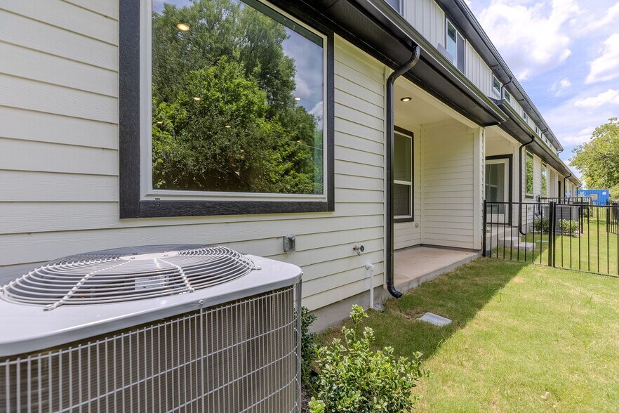 More Photos Of 2600 Gattis School Rd, Round Rock Apartments For Sale