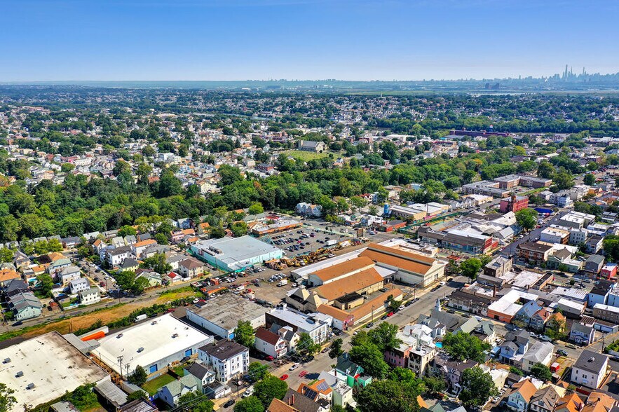 More Photos Of 245-249 Verona Ave, Newark Manufacturing For Sale
