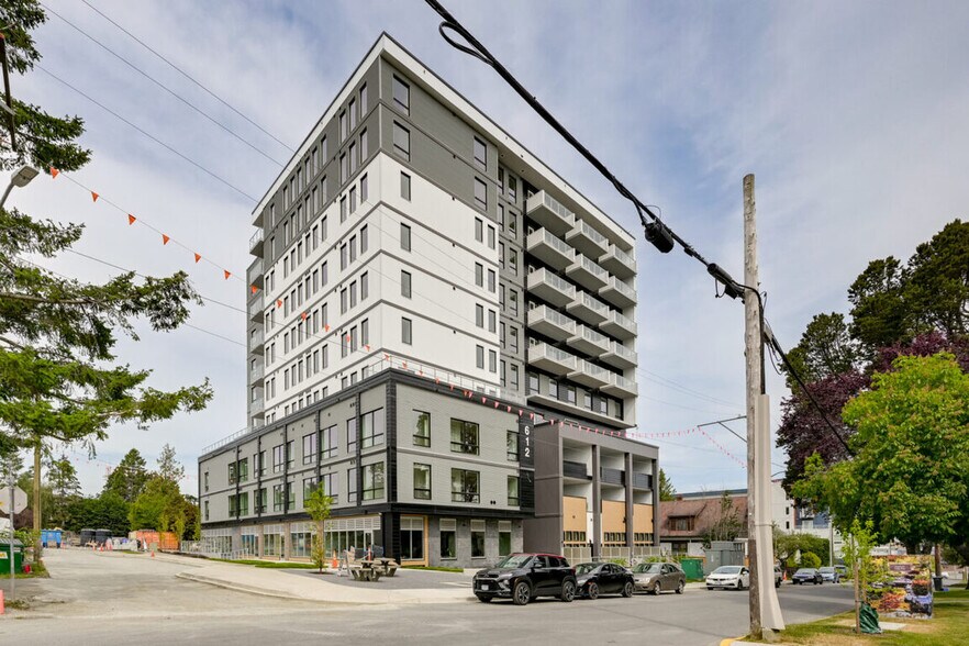 More Photos Of 612 Constance Av, Esquimalt Apartments For Lease