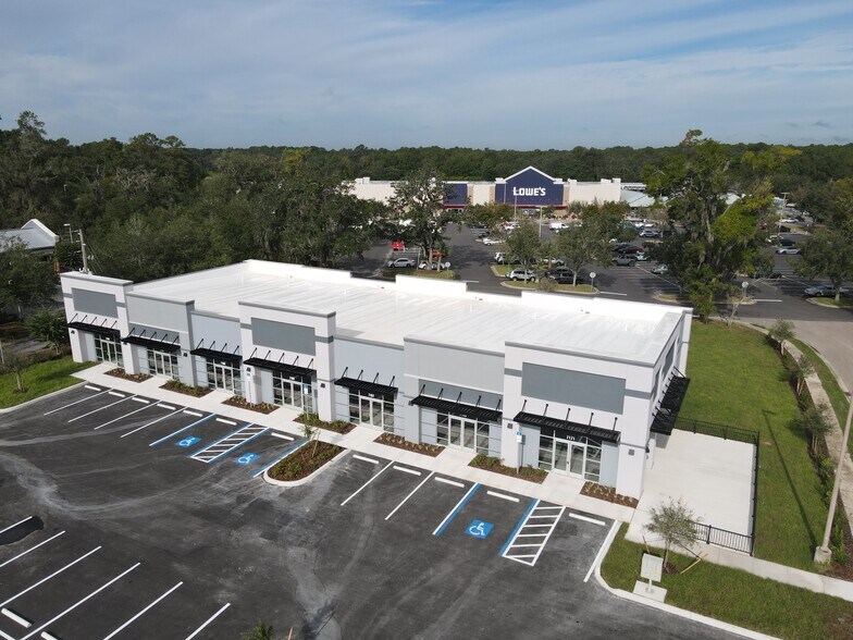 More Photos Of 7159-7171 Broad St, Brooksville Storefront Retail Office For Lease
