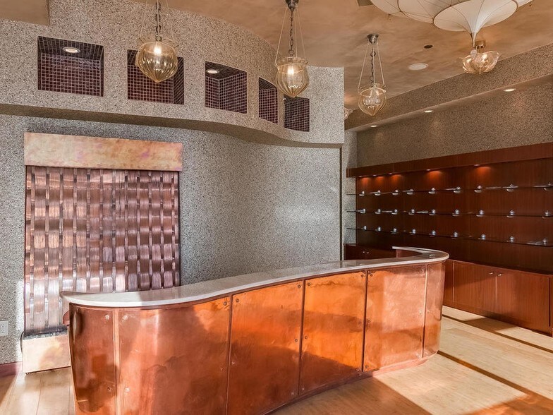 More Photos Of 4100 Spring St, Spring Park Storefront Retail Residential For Lease