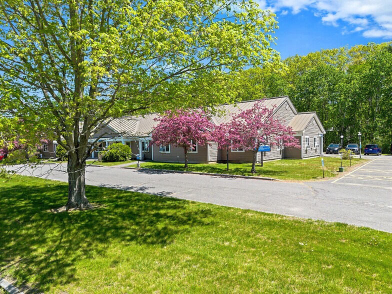 More Photos Of 24 Chase Ave, Waterville Office For Sale