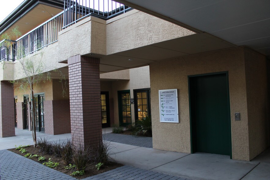 More Photos Of 2345 S Alma School Rd, Mesa Office For Lease