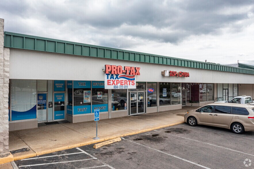 More Photos Of 2001 S Crater Rd, Petersburg Freestanding For Lease