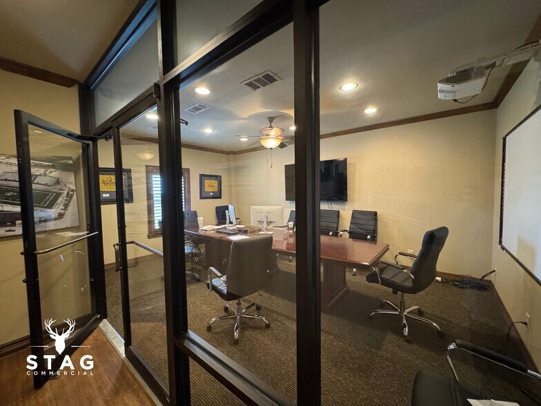 More Photos Of 7420 FM 2449, Ponder Office For Lease