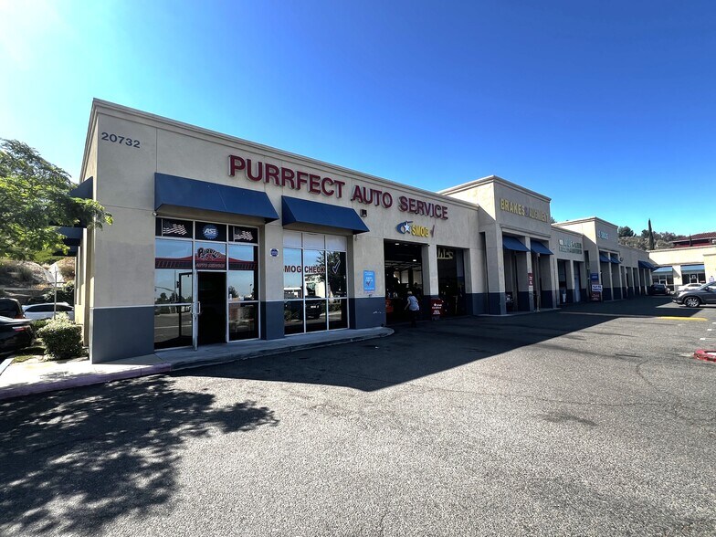 More Photos Of 20702 Lake Forest Dr, Lake Forest Unknown For Lease