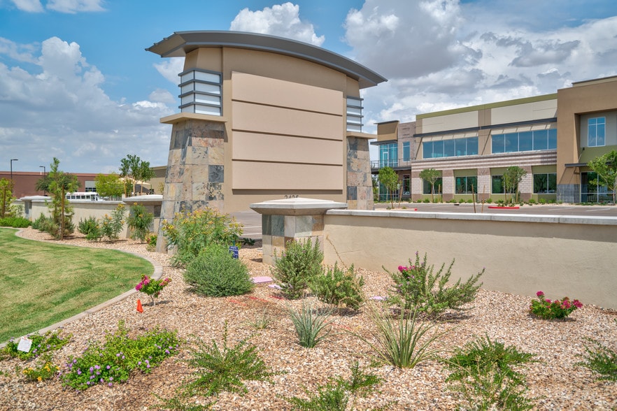 More Photos Of 2425 S Stearman Dr, Chandler Office For Lease