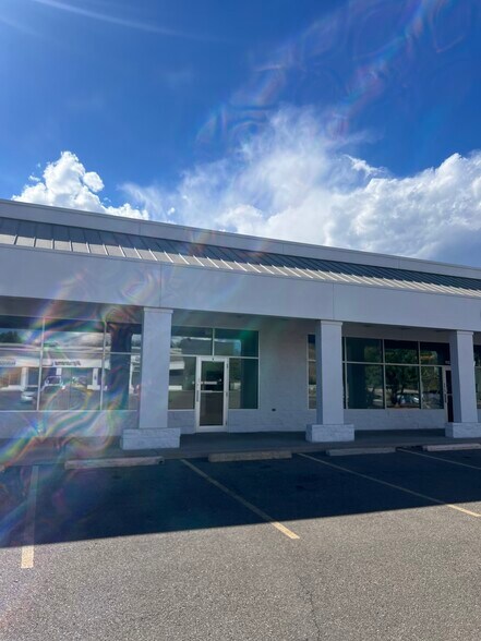 More Photos Of 2200 S Monaco Pky, Denver Unknown For Lease