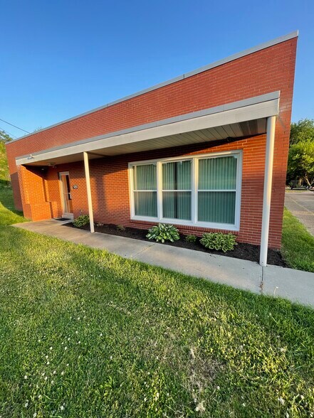 More Photos Of 125 Hookstown Grade Rd, Coraopolis Flex For Lease