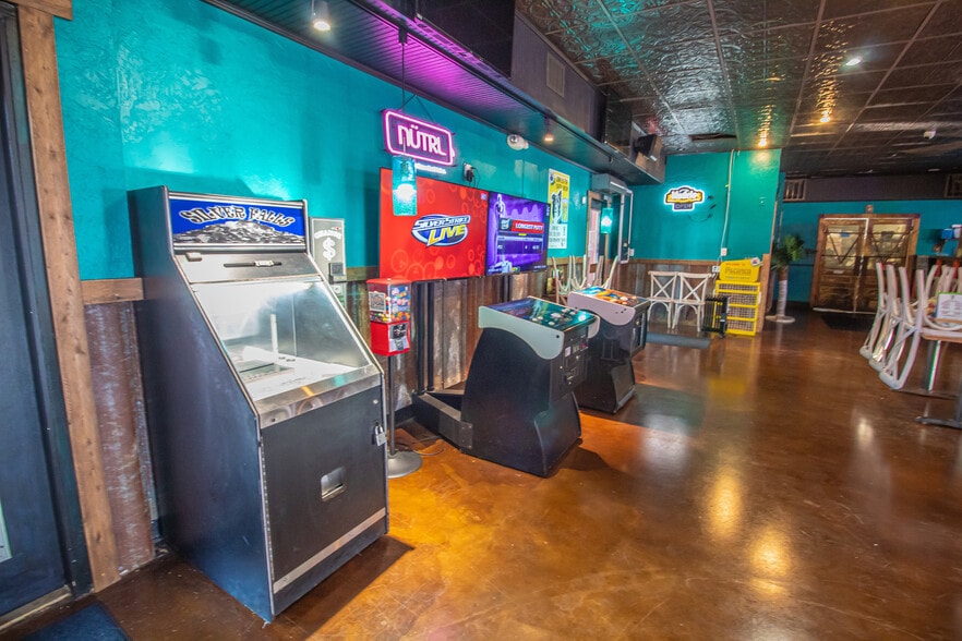More Photos Of 130 Tamiami Trl, Punta Gorda Restaurant For Sale