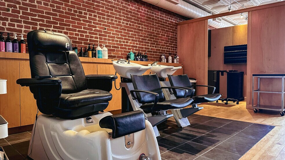 More Photos Of 23 Franklin St, Torrington Storefront Retail Office For Lease