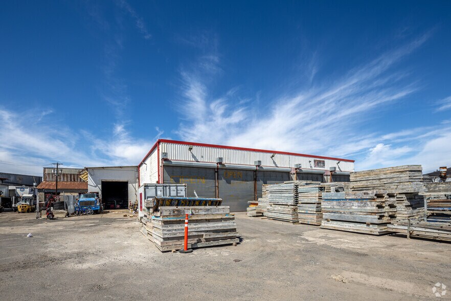 More Photos Of 234 Pacific St, Newark Service For Lease