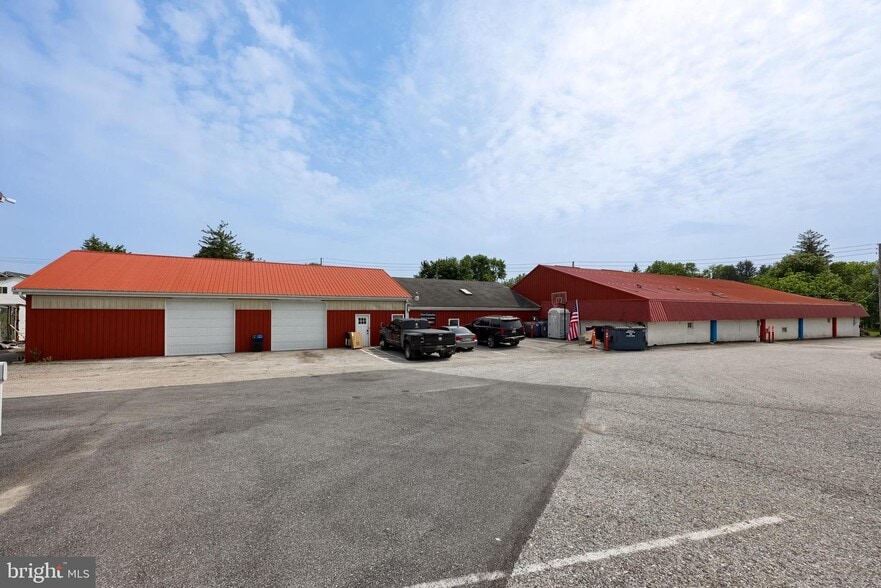 More Photos Of 417 Newport Ave, Christiana Storefront Retail Office For Sale