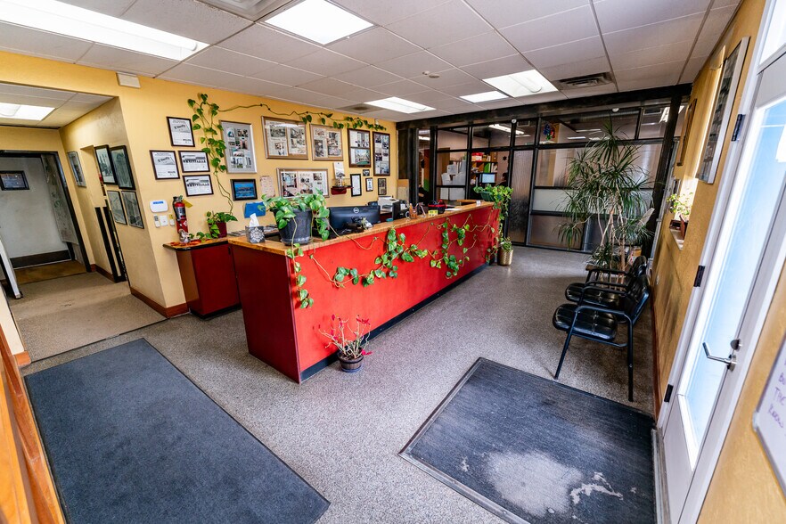 More Photos Of 5135-5145 E 38th Ave, Denver Warehouse For Sale