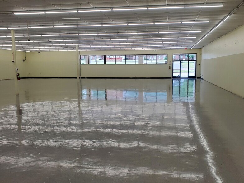 More Photos Of 10188 Dayton Pike, Soddy Daisy Light Manufacturing For Lease