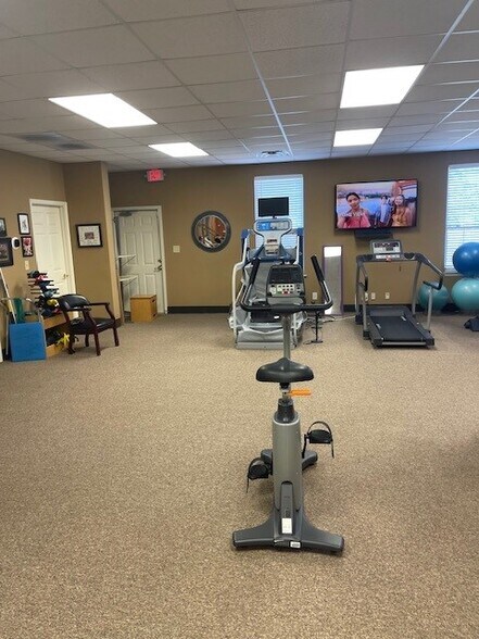 More Photos Of 125 Plantation Centre Dr S, Macon-Bibb Office For Sale