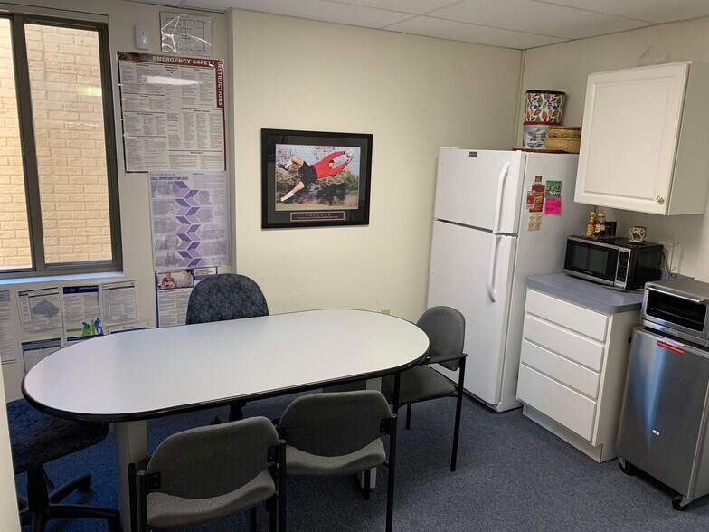 More Photos Of 13217-19821 Executive Park Ter, Germantown Medical For Lease