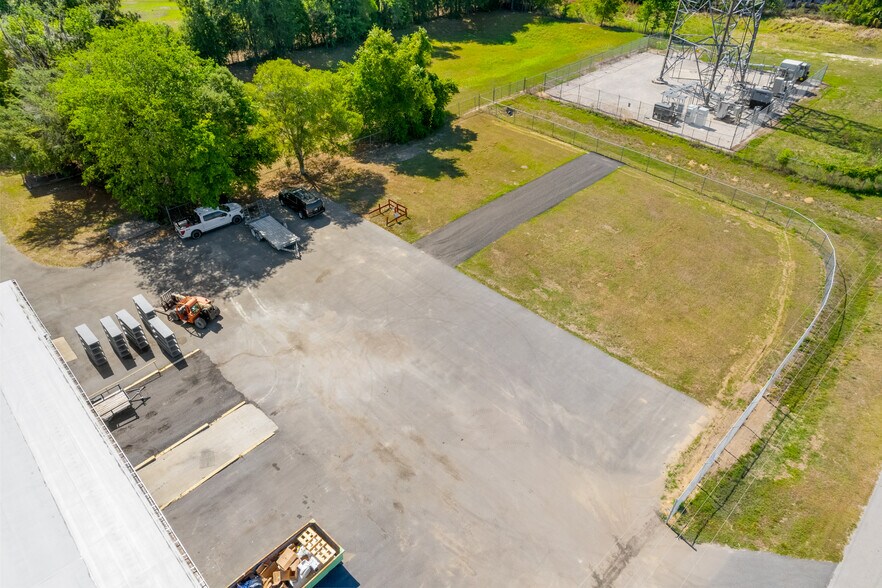 More Photos Of 13595 SE 31st Ave, Summerfield Warehouse For Sale