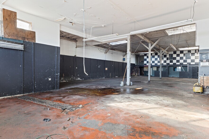 More Photos Of 1311 W Florence Ave, Los Angeles Auto Repair For Sale