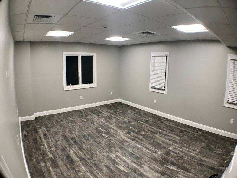 More Photos Of 190 Pulaski Ave, Sayreville Medical For Lease