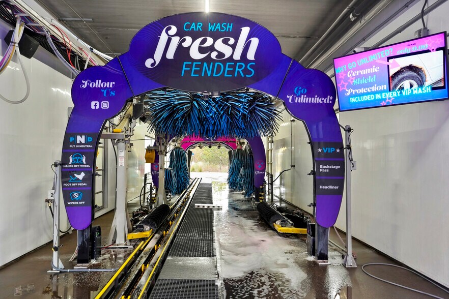 More Photos Of 5384 S Parker Rd, Aurora Carwash For Sale