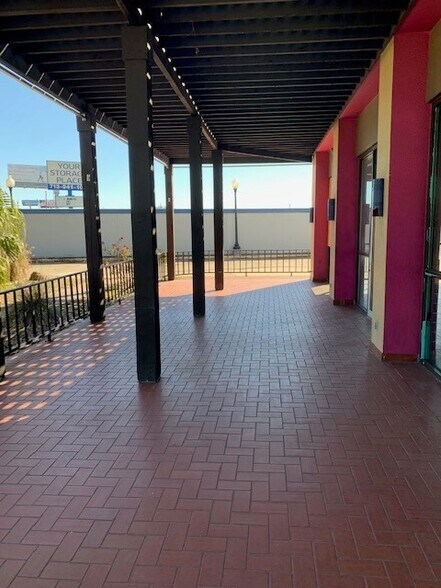 More Photos Of 9220 Gulf Fwy, Houston Freestanding For Lease