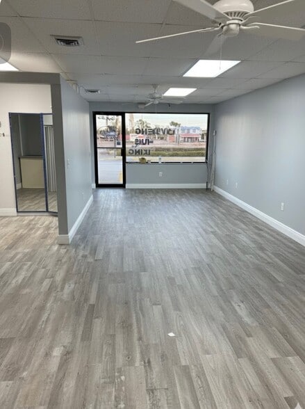 More Photos Of 3579 S Access Rd, Englewood Loft Creative Space For Sale